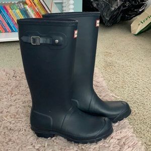 Navy Hunter Boots! Women's 6.5!